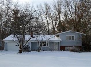 6800 Somerset Dr, Brecksville, OH 44141
