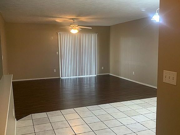 4th image of 301 Excalibur Ct