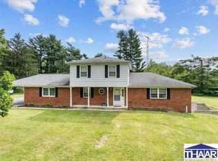 4570 S Robinson Pl, West Terre Haute, IN 47885