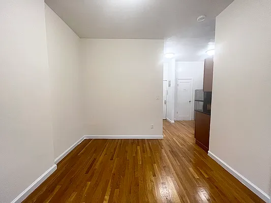 Rented by City Connections Realty | media 2