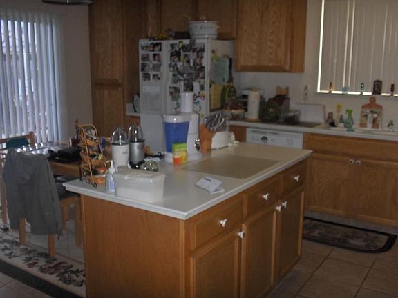 3rd image of 4008 Mount Royal Dr
