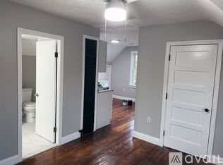 49 Waterman Ave FLOOR 3, Cranston, RI 02910