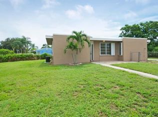 428 Chipewyan Dr, Lake Worth, FL 33462