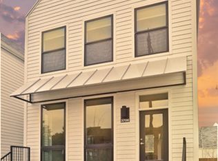 3706 N Milwaukee Ave, Chicago, IL 60641