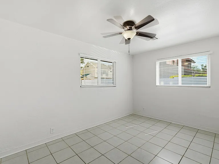 4329 N Longview Ave #10 — Photo 14