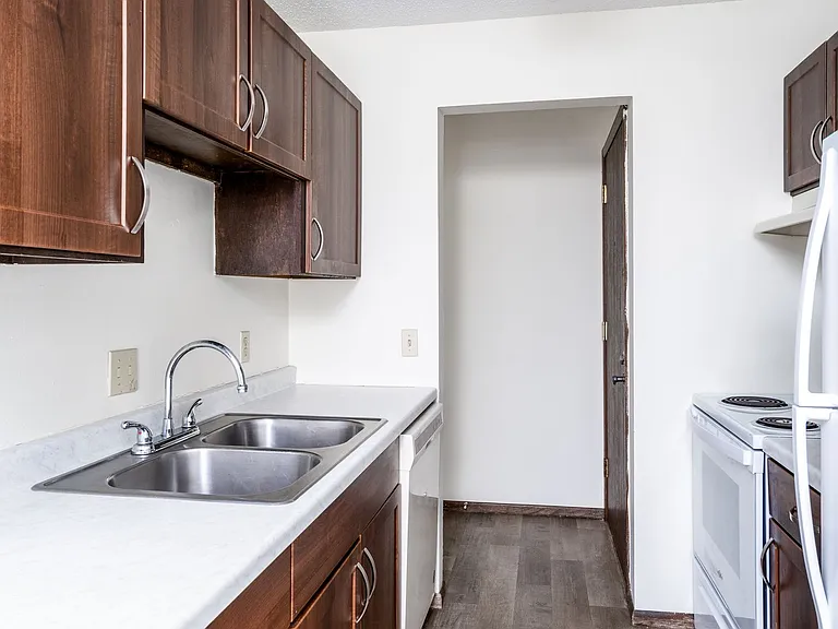 Nicollet Woods Apartments — Photo 13