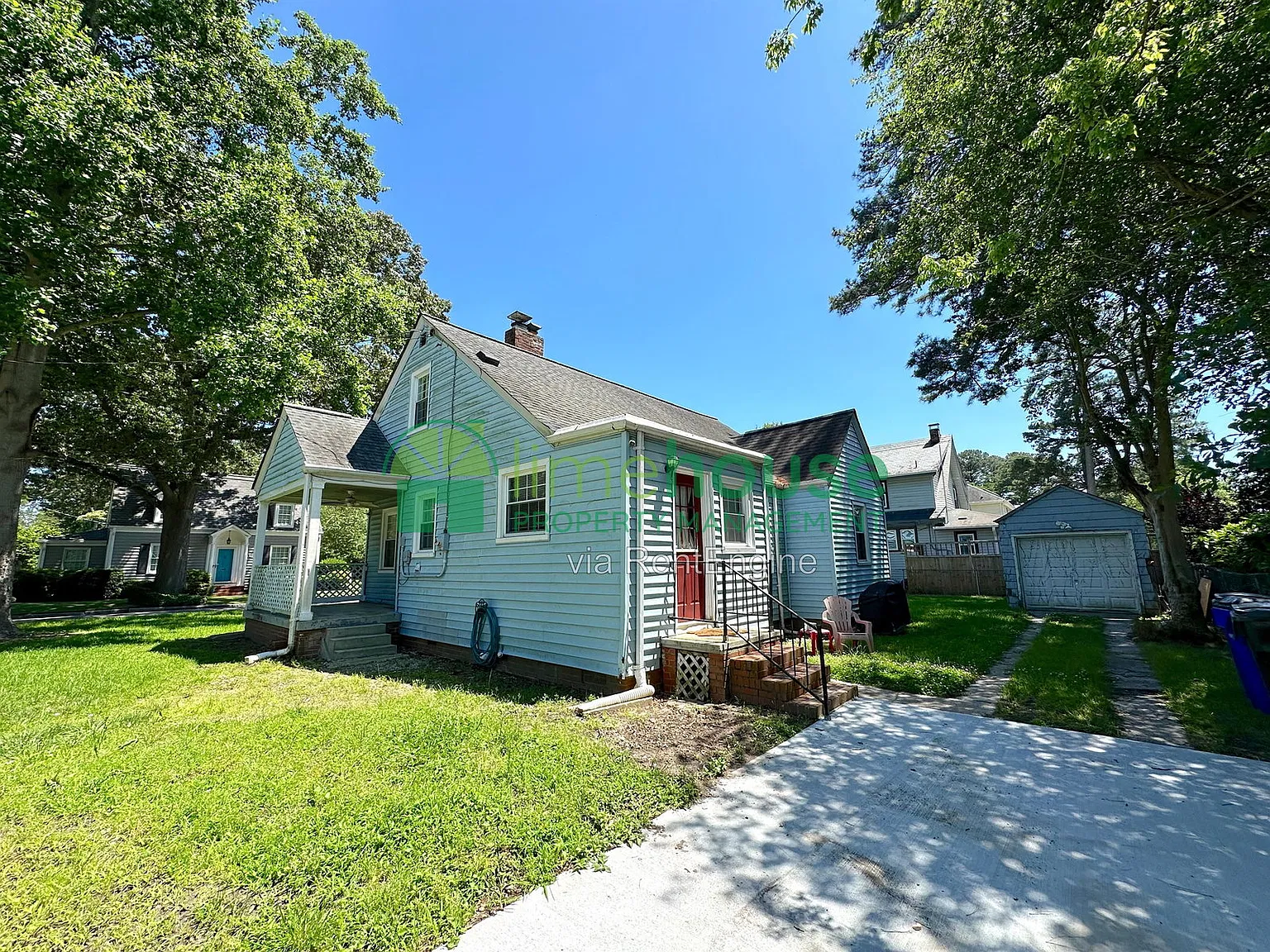 3 bed, 2.0 bath, 1521 sqft, $2,100 — Photo 2