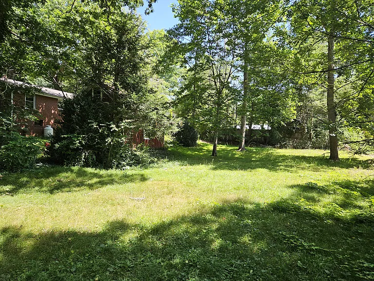 Alexander St — Photo 15