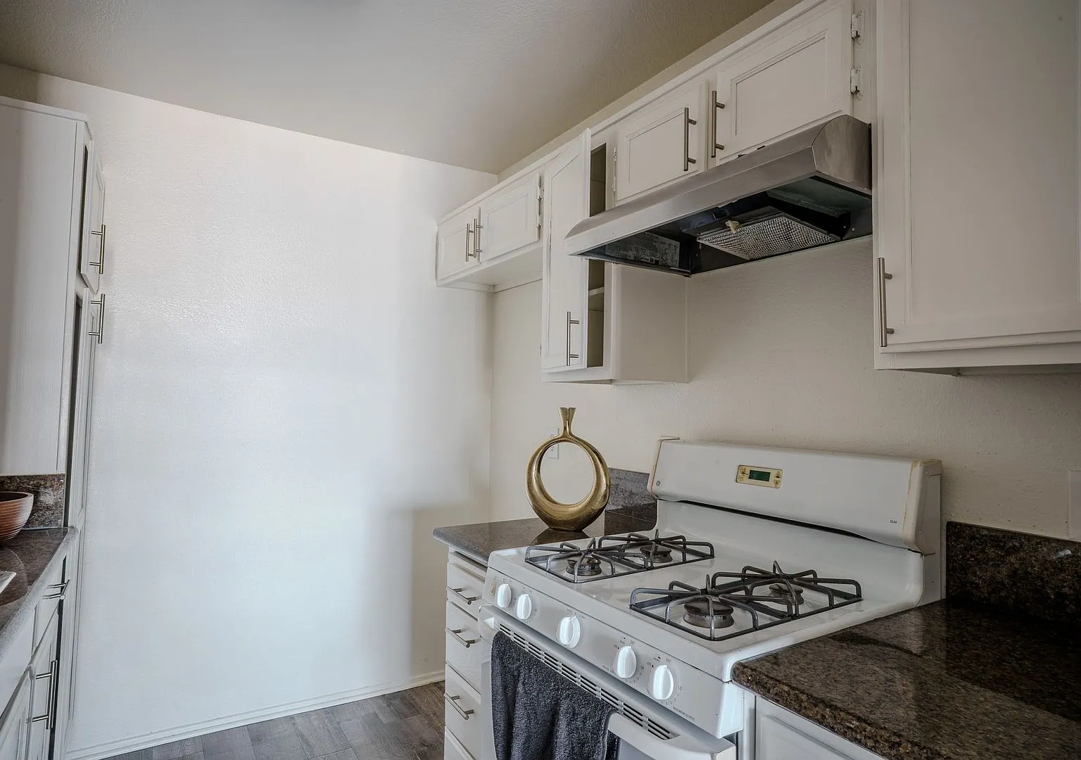 1362 Temple Ave. — Photo 4