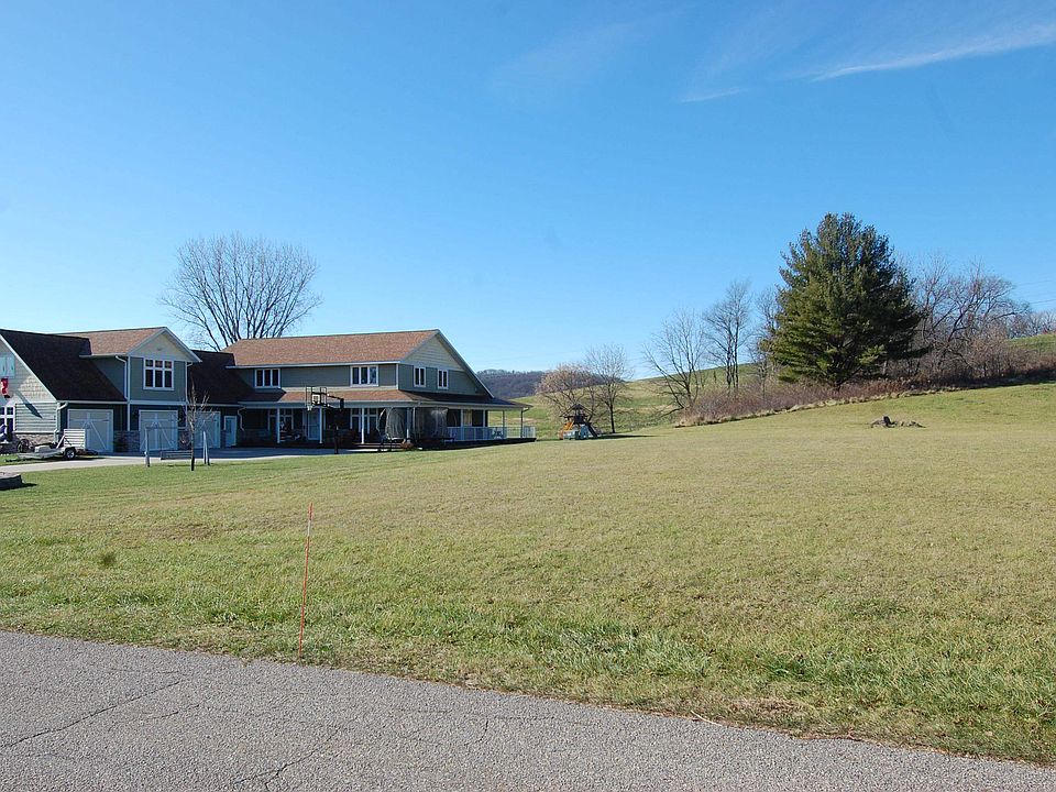 2nd image of 1518 Rainbow Dr