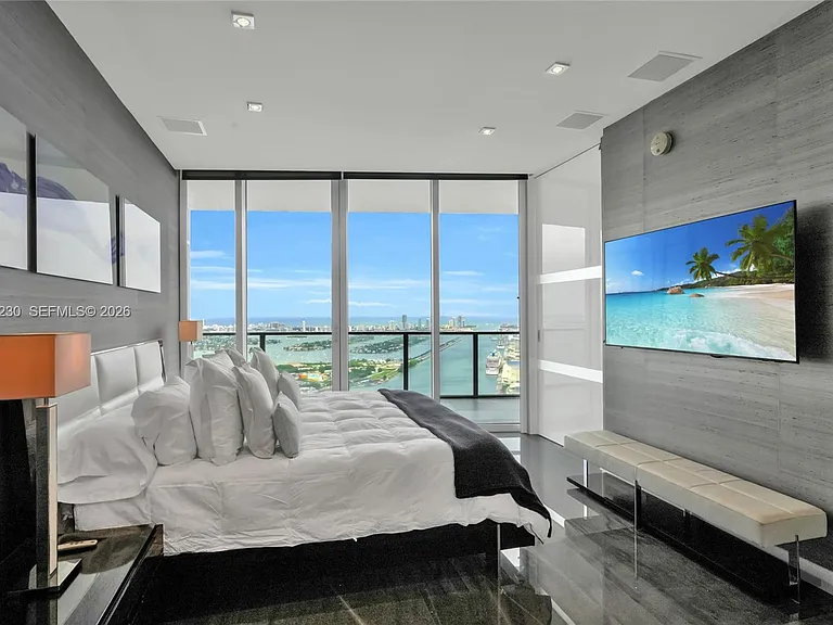 1100 Biscayne Blvd #6001 — Photo 24