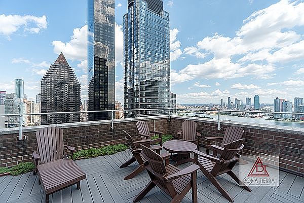 1st image of 333 E 45th St APT 19B