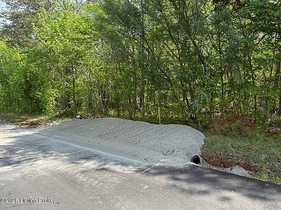 3rd image of 2 Shores Rd