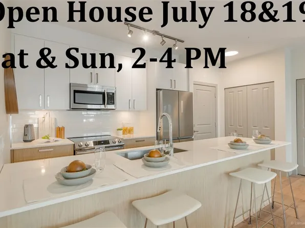 6968 Royal Oak Ave #406, Burnaby, BC V5J 4J2