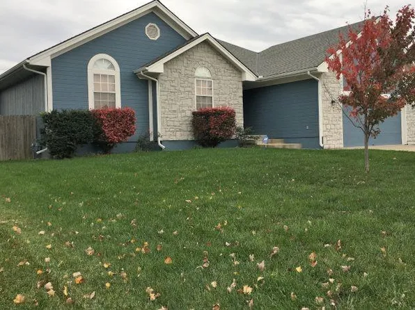 1001 SE 12th Ter, Lees Summit, MO 64081