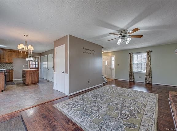 5th image of 1306 Candlewood Dr
