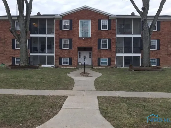 5533 Cresthaven Ln, Toledo, OH 43614