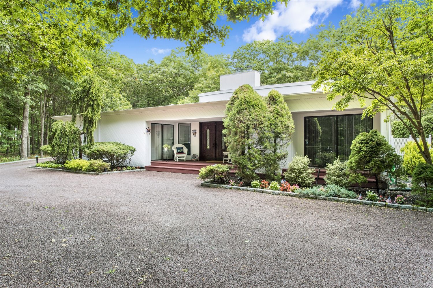 34 North Quarter Rd, Westhampton, NY 11977 Out East