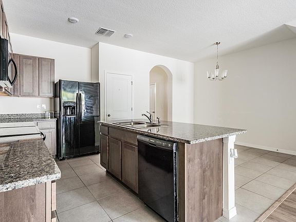 5th image of 2848 Suncoast Plains Dr