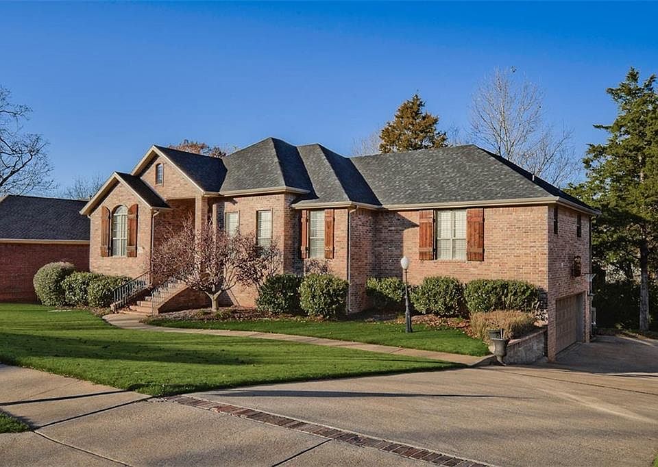 1st image of 3218 E Idlewood Way