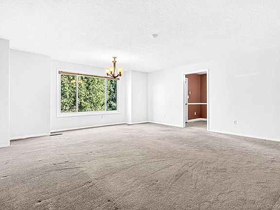 5th image of 70 Chester Lane