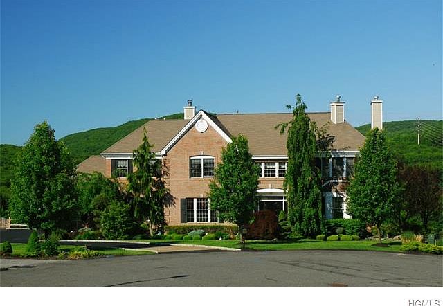 1st image of 39 Pierce Dr