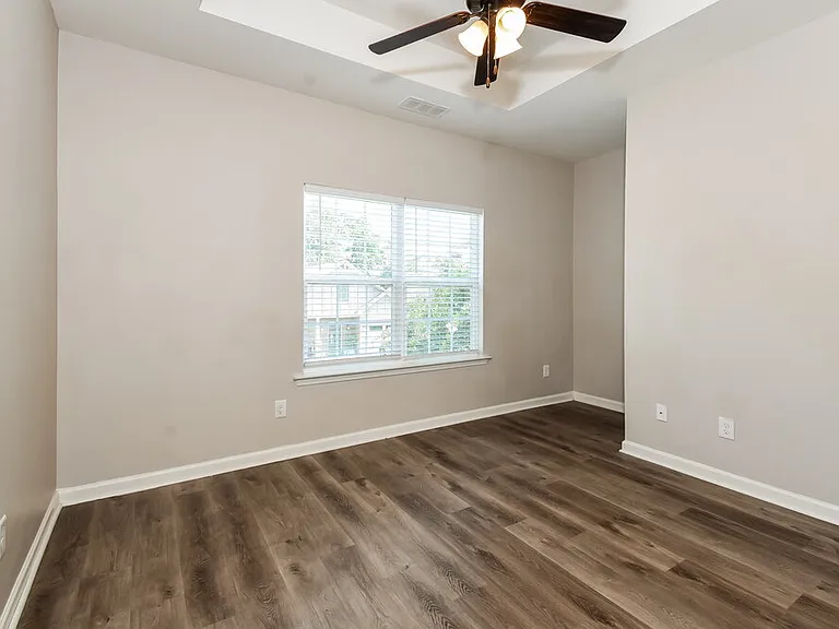 69 Howard Ave NW — Photo 11