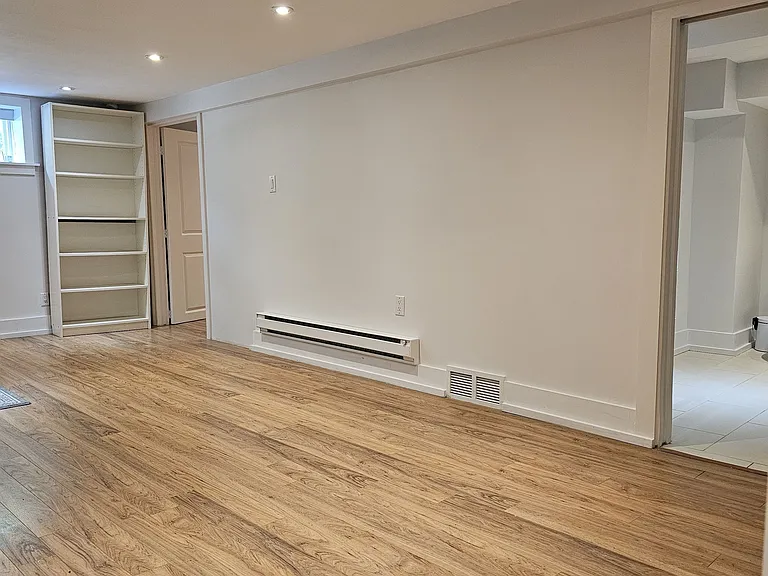 222 Patricia Ave #BASEMENT — Photo 16
