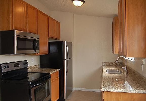 New Maple & Granite Kitchen