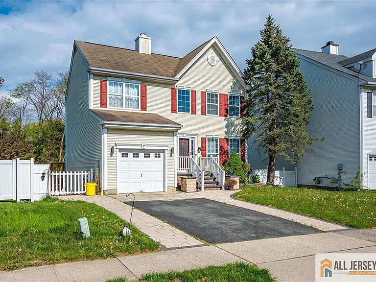 7 Stanford Dr — Photo 2