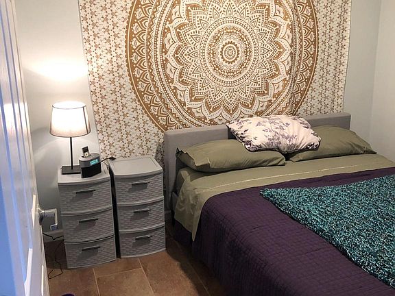4th image of 832 S Claremont Ave #2RR