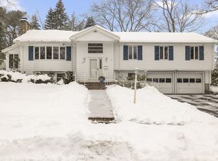 105 Gay St, Needham, MA 02492