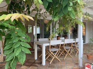 2416 Carman Crest Dr, Los Angeles, CA 90068