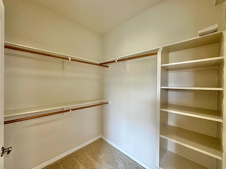 705 Marshall Dr — Photo 29