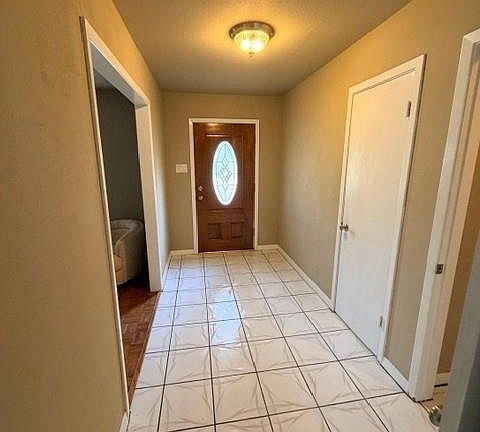 3rd image of 5655 Edith St