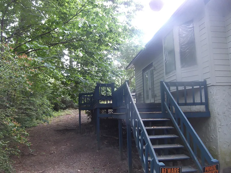 495 Stiles Pl — Photo 4