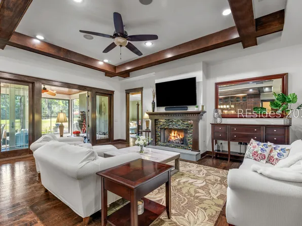 7 Normandy Cir, Bluffton, SC 29910