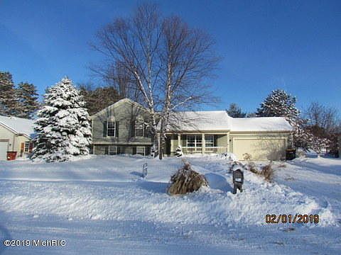 1st image of 6886 Lake Bluff Dr NE