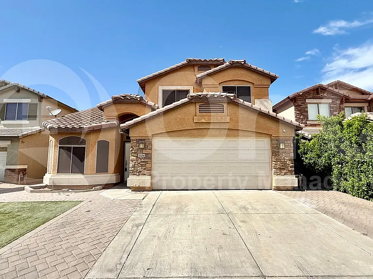 5534 W Wood St — Photo 2