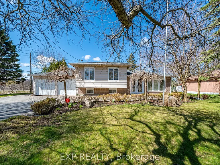 28 Lakeland Cres — Photo 4
