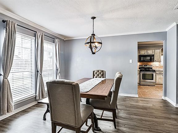 3rd image of 18275 Hollyberry Ct