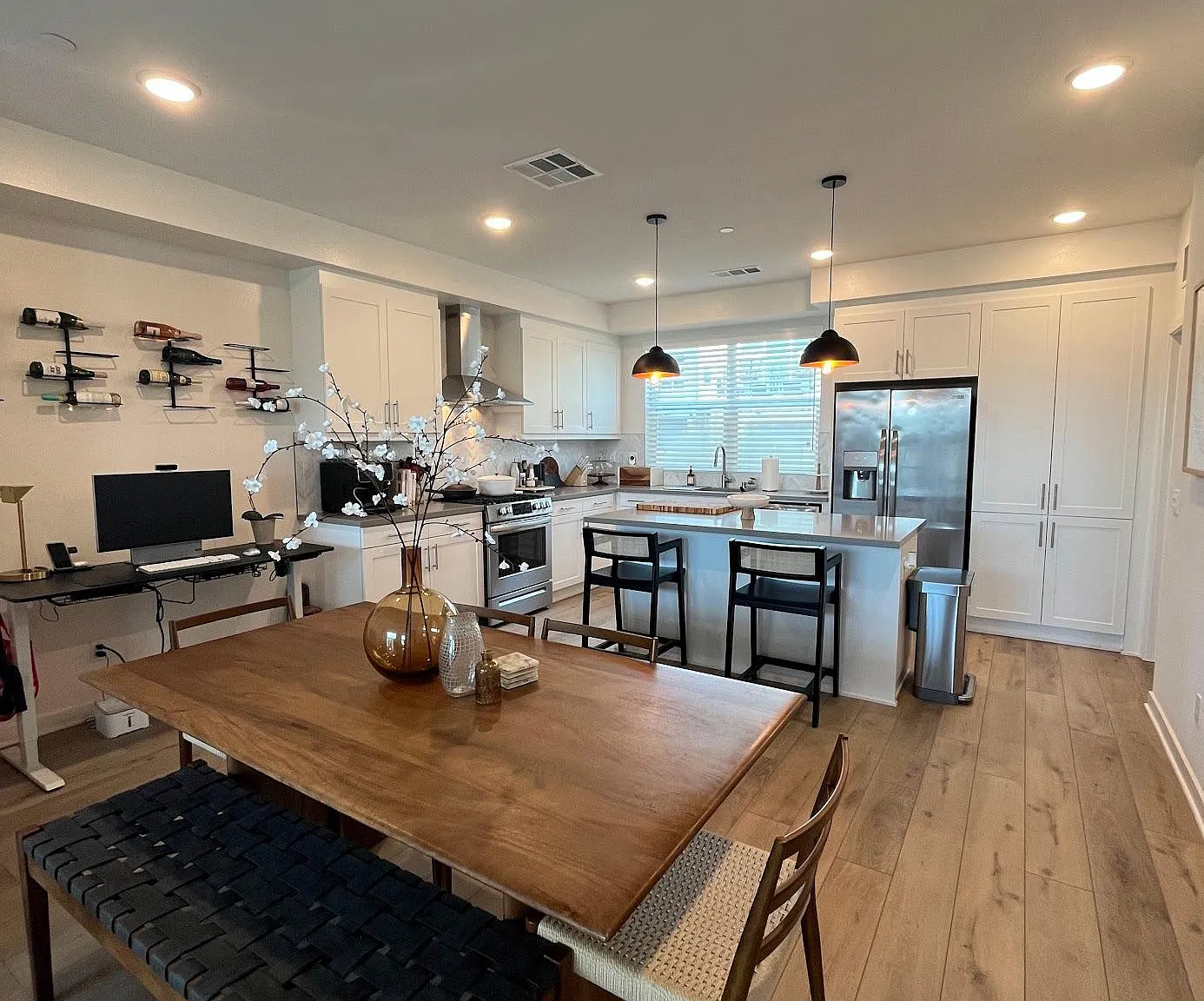 4 bed, 3.5 bath, 1853 sqft, $5,495 — Photo 3