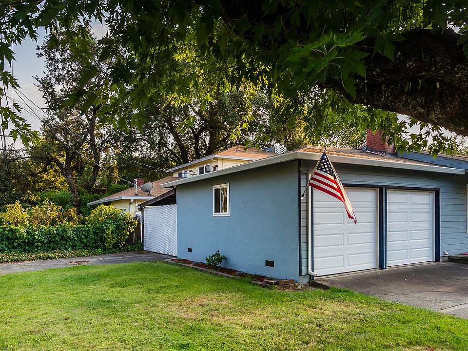 1st image of 599 Stella Dr