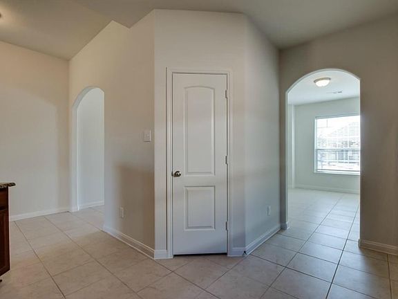 5th image of 2321 Sable Wood Dr