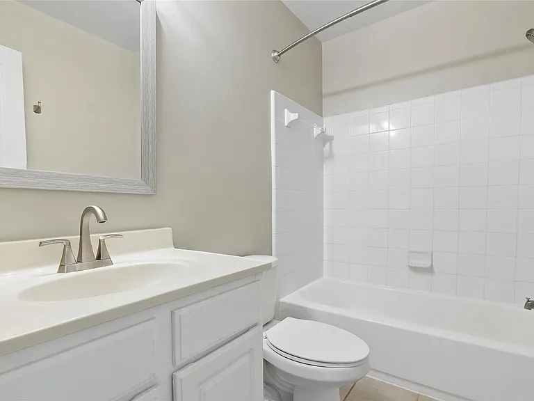 1725 Harvey Mitchell Pkwy S #1112 — Photo 22