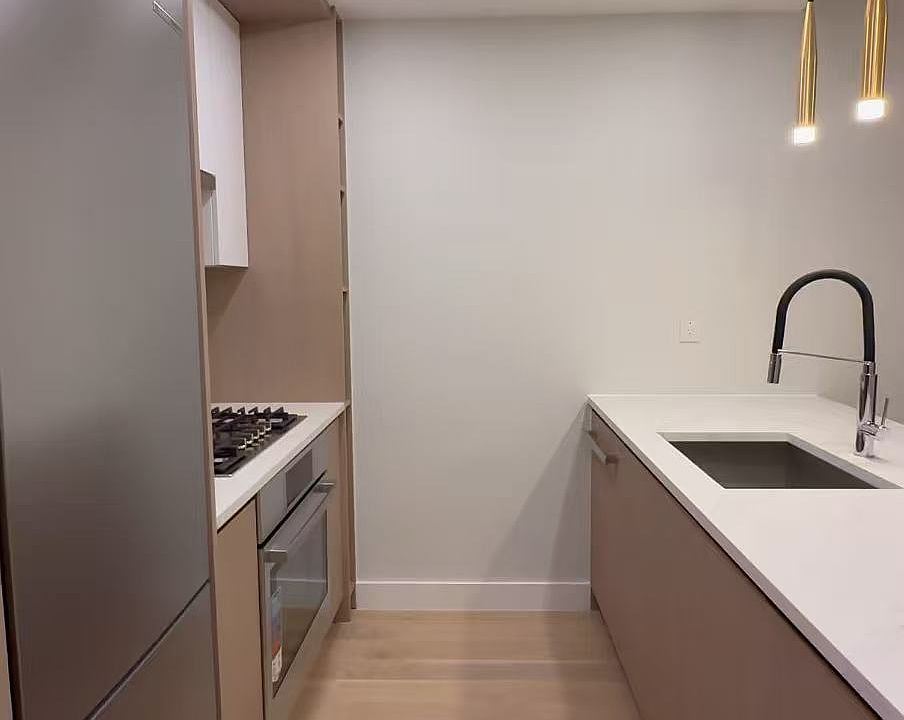 1st image of 38-20 Parsons Blvd Floor 2