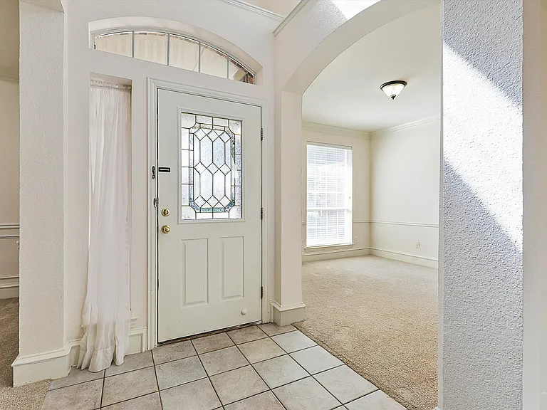 9233 Dark Forest Dr — Photo 7