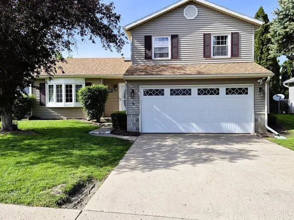 1206 E 24th St, Sterling, IL 61081