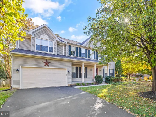 201 Paddock Ct NW, Leesburg, VA 20176