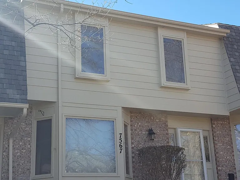 7567 S Cove Cir — Photo 1
